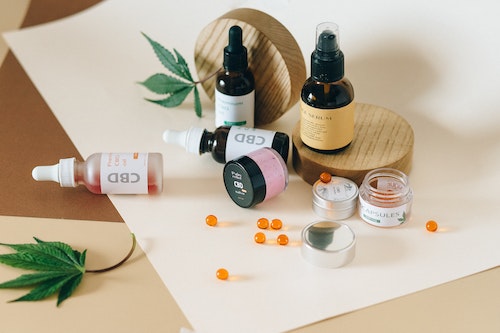 CBD-And-Hemp-Seed-Oil-In-Skincare-And-Beauty-Products.jpg